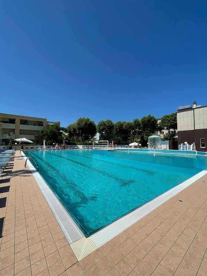 Color Perla Village Bellaria-Igea Marina Exterior foto