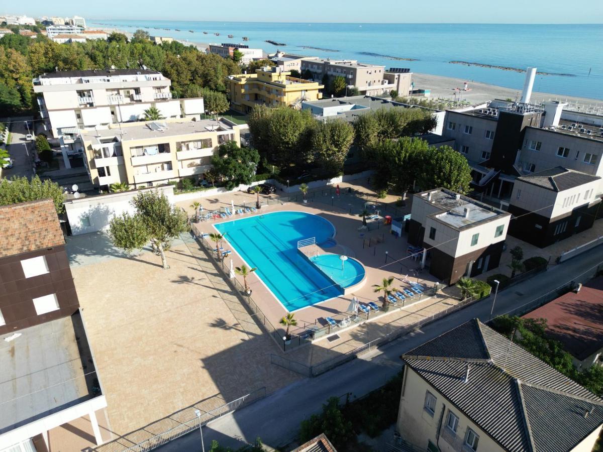 Color Perla Village Bellaria-Igea Marina Exterior foto